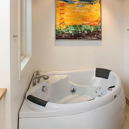 Four-bedroom Holiday In * Hals